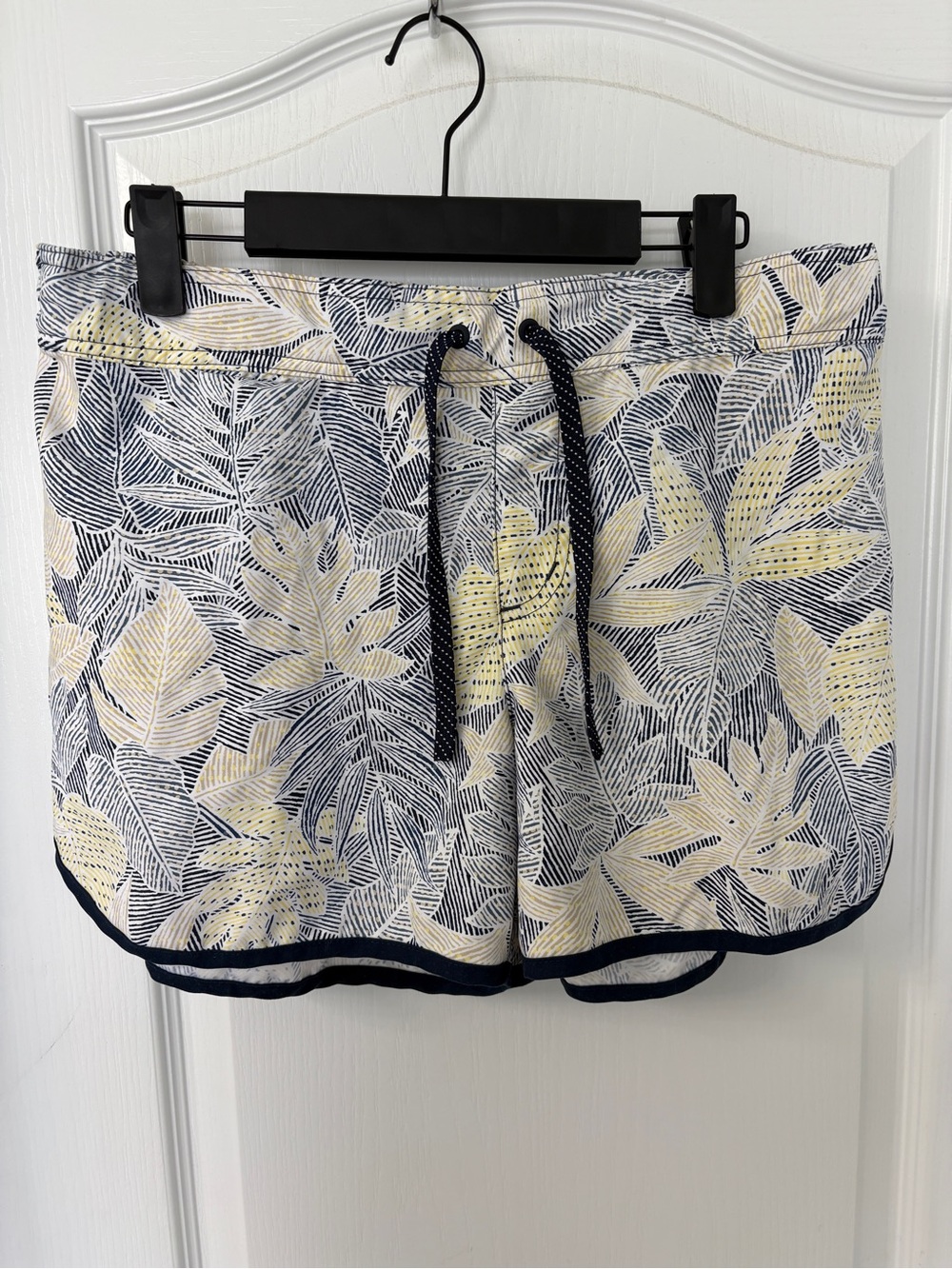 Columbia PFG Botanical Print Shorts Size Large